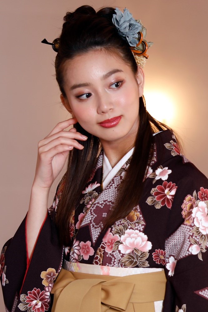 卒業式の袴スタイルに似合う 髪飾りの選び方 卒業はかまレンタル 袴美人 Com